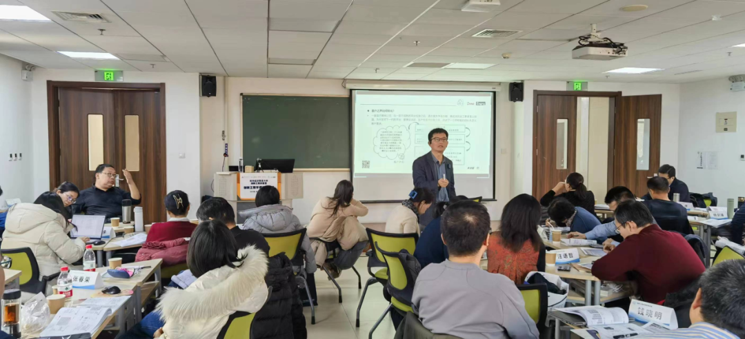 对外经贸大学创新工程实验室成功举办“创新工程学师资培训班” 对外经贸大学创新工程实验室成功举办“创新工程学师资培训班”